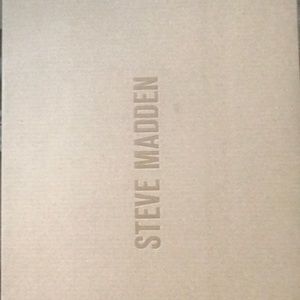 Steve Madden maxima blush colored sneakers